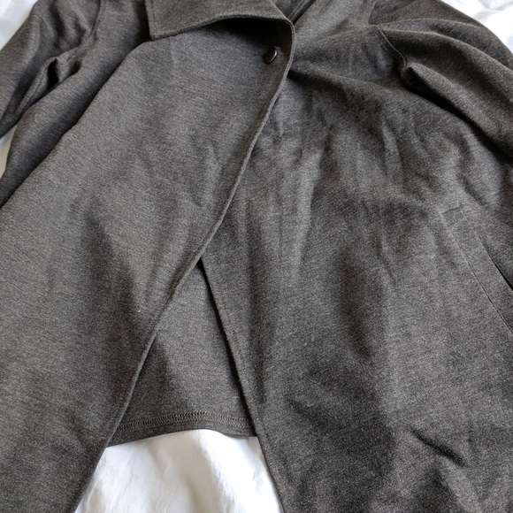 Like New Kensie asymmetrical jacket size S - Picture 4 of 8